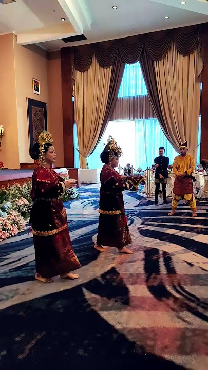 Tari Penyambutan Pengantin adat Padang Adi dan Sandra, 25 Februari 2024