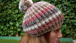 GORRO HECHO A MANO EN PUNTO INGLÉS