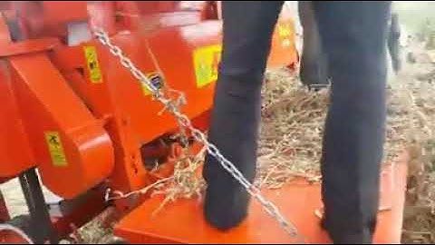 amar thresher PTO driven threshing soybeans // agriculture