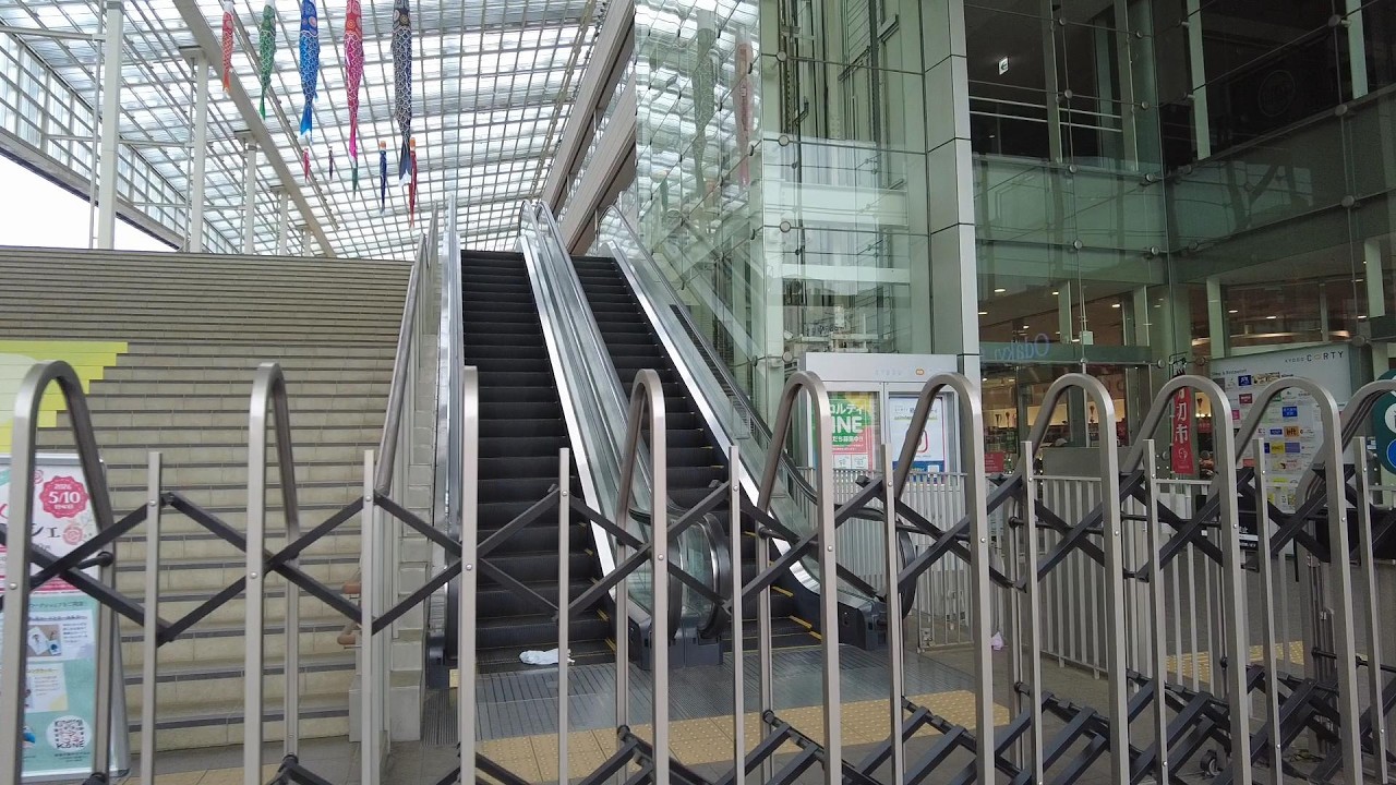 2X エスカレーター 豪徳寺駅から経堂駅へ 小田急線