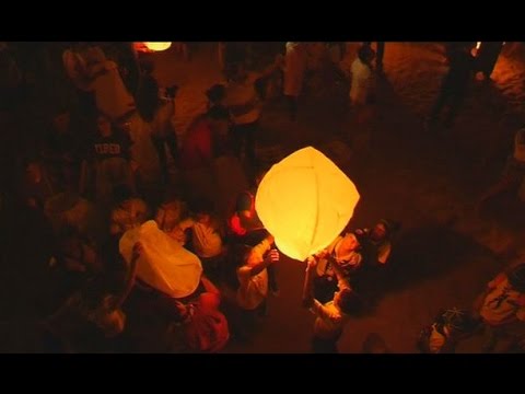 الفوانيس تشتعل لدعم مرضى السرطان في لبنان