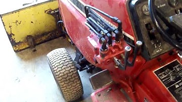 Cub cadet 782 with hydraulic 4 way John Deere blade