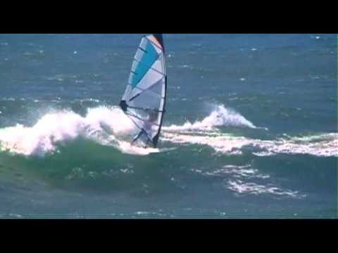 Video: Surfanje Azorima Mrežom Grega I Rustyja Long - Matador