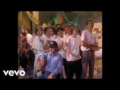 Los Inhumanos - Me Duele La Cara De Ser Tan Guapo (Si Lo Sé No Vengo (Actuación TVE))