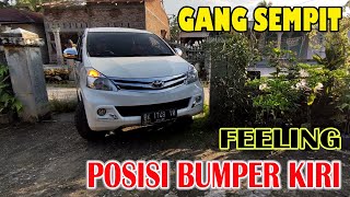 Melatih feeling posisi sudut bumper kiri depan saat berbelok di jalan sempit