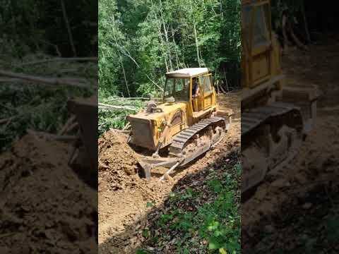 Buldozer tg 140 Probijanje puta u selo Padine