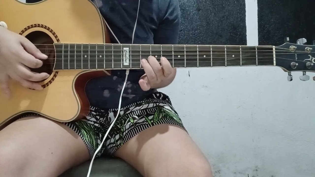 Jorge e Mateus - Louca de Saudade - Violão by Mariane oficial