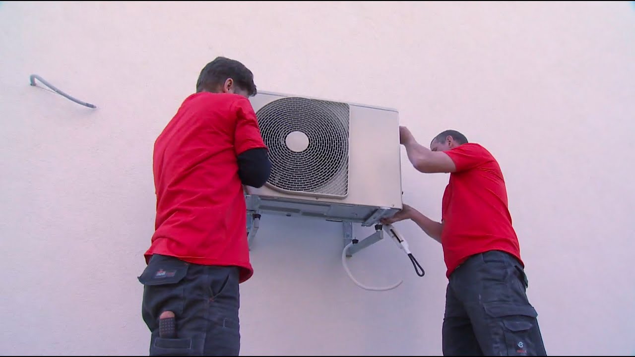 Naši instalaci klimatizace navštívil štáb pořadu Polopatě - Tramonta Klima  - YouTube