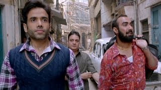 Yeh Kya Mazak Ho Raha Hai Mere Saath? - Bajatey Raho