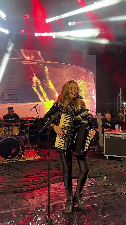 Show da Bia Socek ao vivo #biasocek #sertanejo