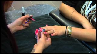 CND Vinylux Application Tutorial - La' James International College