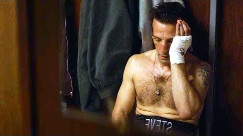 マチュー・カソヴィッツが娘の夢を叶えたい一心で体を張るボクサーに／映画『負け犬の美学』予告篇