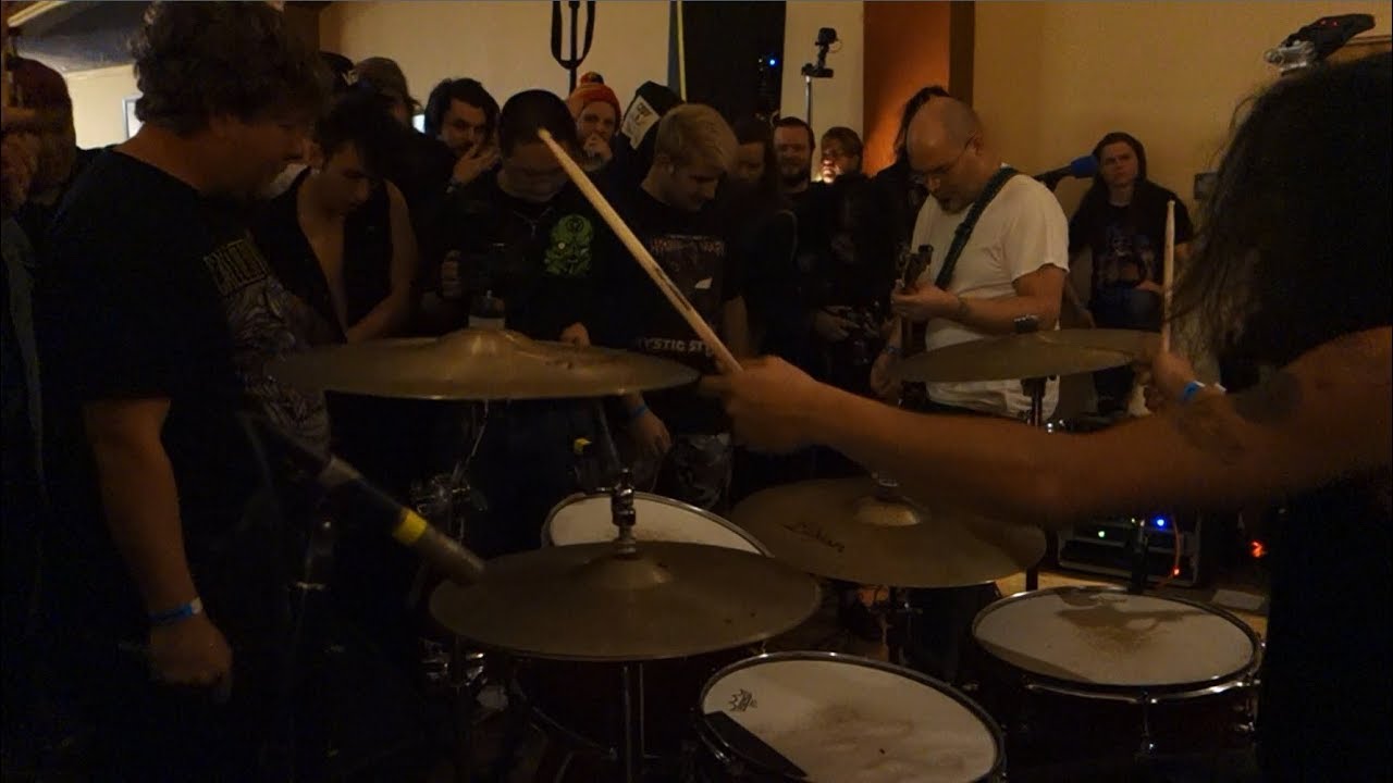 Guarda Enemy Soil - Group Think & Sentencing (Live 1/20/18 Reunion Show, Washington D.C.) su YouTube Guarda Enemy Soil - Group Think & Sentencing (Live 1/20/18 Reunion Show, Washington D.C.) su YouTube