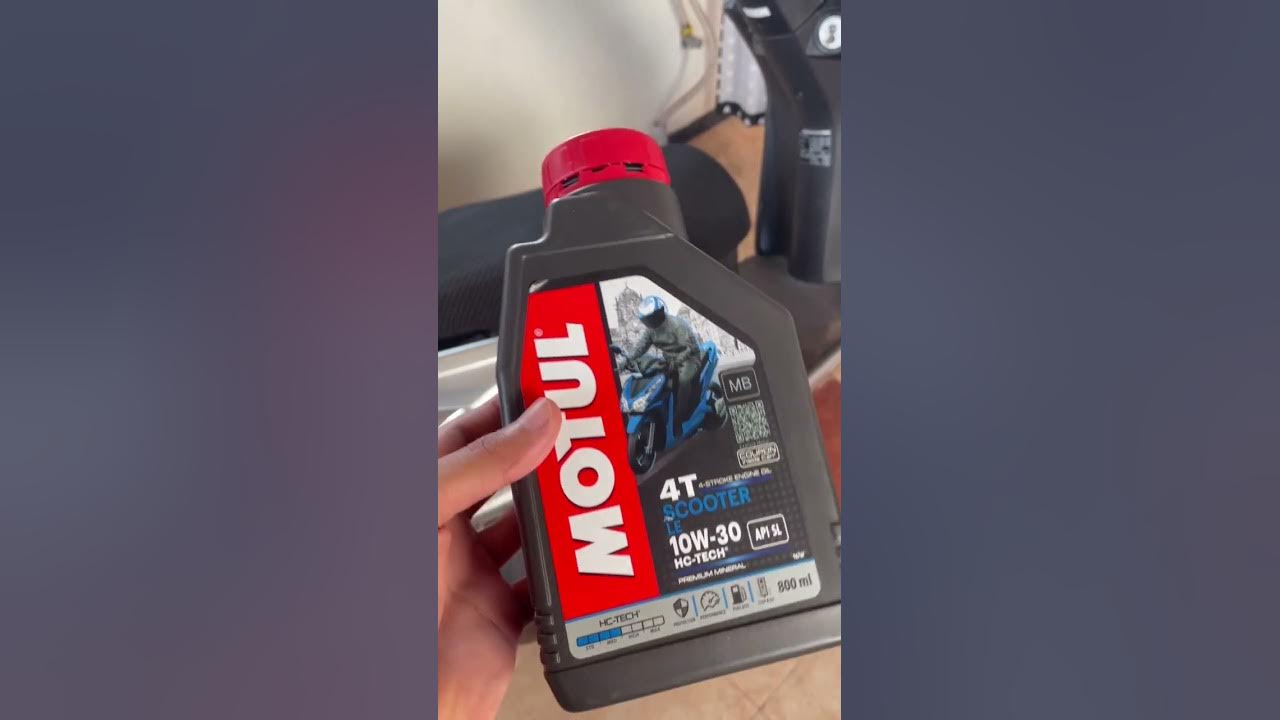 BEST & CHEAPEST ENGINE OIL FOR ALL SCOOTERS! MOTUL SCOOTER LE 10W30