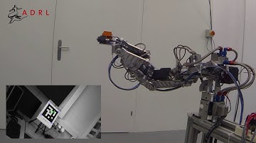 Dynamically Decoupling Base and End-Effector Motion for Mobile Manipulation