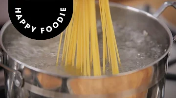 Jak Italové vaří špagety, aniž by je rozbili?