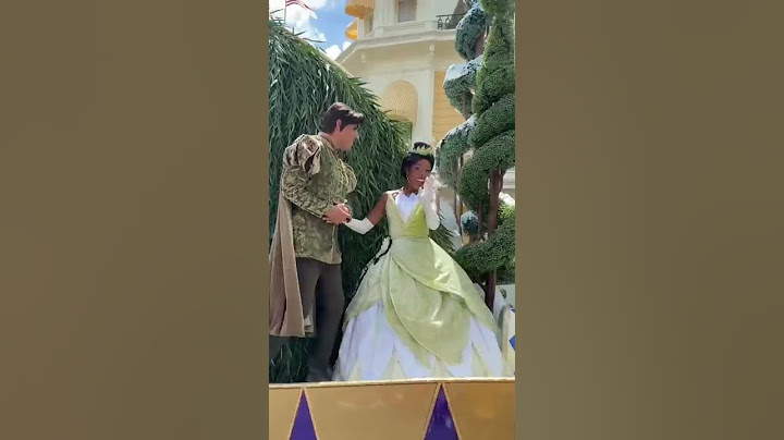 I Married My Childhood CRUSH! 👑🪷 #Shorts #PrincessTiana #DisneyWish