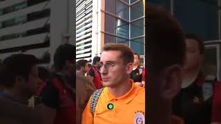 🟡🔴 Galatasaray kafilesi, Kayseri'de tezahüratlarla karşılandı