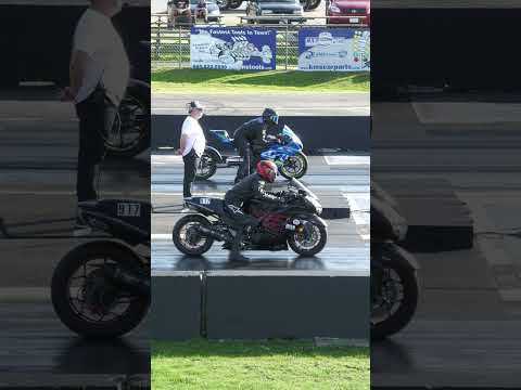 GSXR 1000 vs Kawasaki Ninja zx14