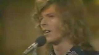 Video thumbnail of "David Bowie - Space Oddity (1970)"