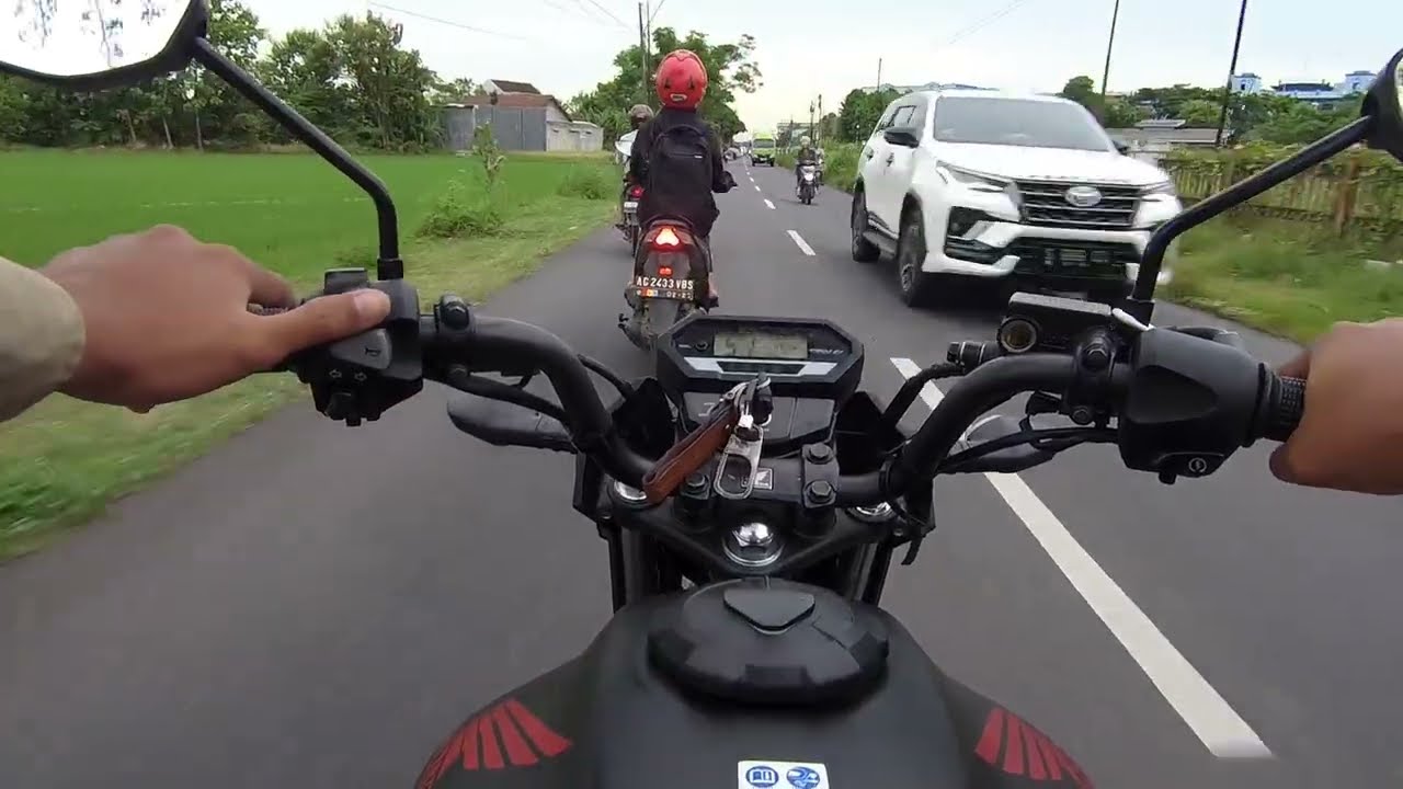 POV otw berangkat kerja naik CB 150 Verza