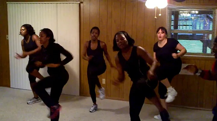 KTurner Aerobics Knee Crossovers