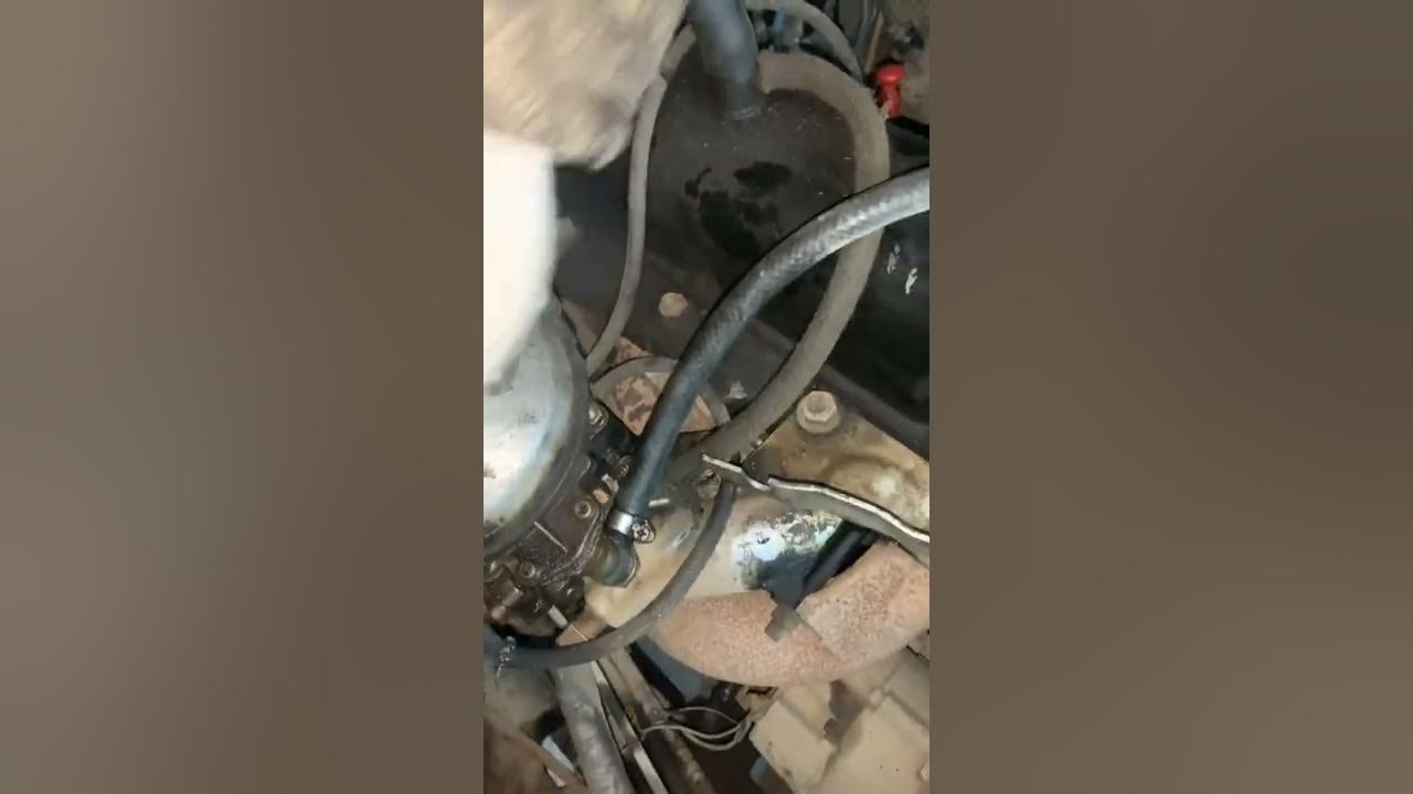 запах бензина в салоне рено логан причины
