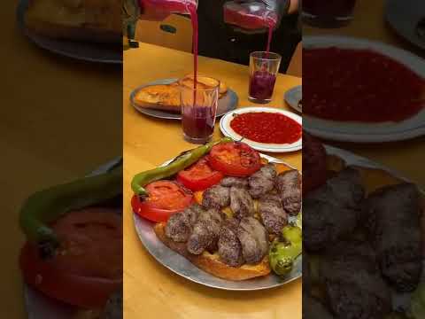 ISLAM KÖFTE VE YANINDA MİS GİBİ ŞIRA😍😍 Adapazarı Köfteci Hacı Bekir #shorts