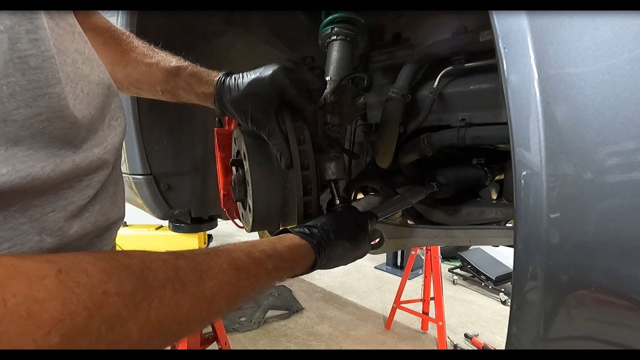 Replacing Tie Rods On My Porsche 911 996 - No More Clunking Noise From