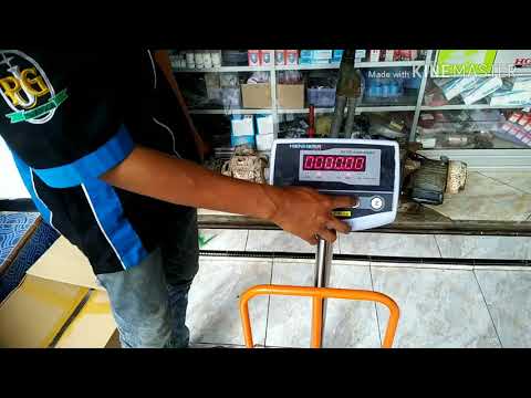 Video: Timbangan Kamar Mandi Mana Yang Lebih Baik - Elektronik Atau Mekanik