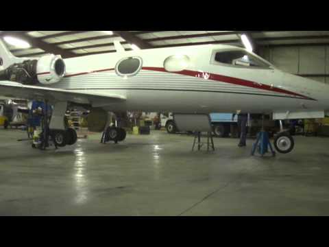 Lear 24 gear retraction