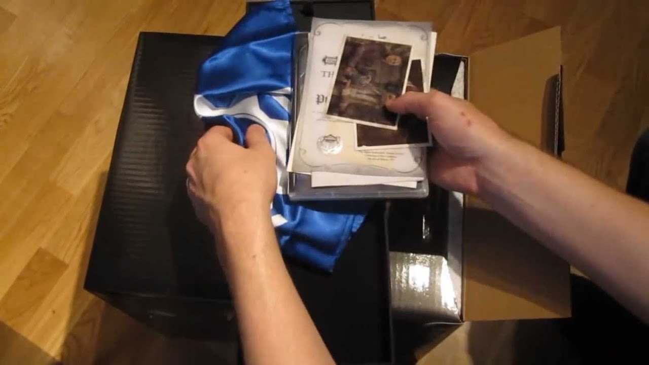 Unboxing Gears Of War 3 Epic Edition Youtube Unboxing Gears Of War 3 Epic Edition Youtube