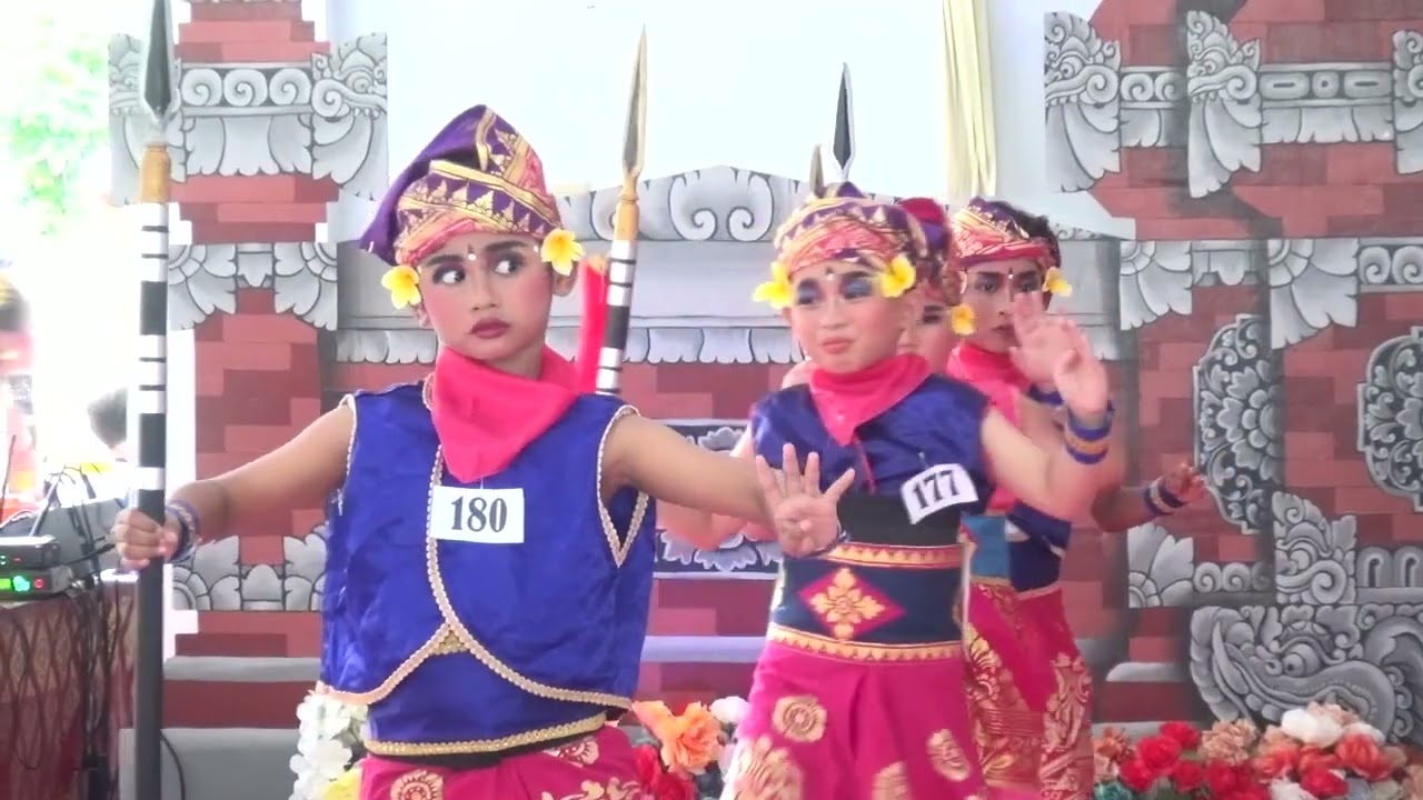 KENAIKAN TINGKAT TARI BALI KEL III & IV SD FAJAR HARAPAN 2025