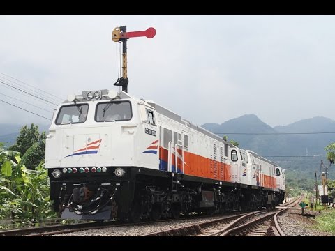 Naik Kereta Api Gaya Baru Malam Selatan YouTube Naik Kereta Api Gaya Baru Malam Selatan YouTube