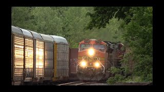 'BNSF'TAKES 'BEYERS' SIDING FOR 2 SOUTHBOUNDS TO PASS....***!!!