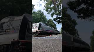 NJT Train 4745 flies through Beacon Road in Sea Girt, New Jersey #shorts NJT Train 4745 flies through Beacon Road in Sea Girt, New Jersey #shorts