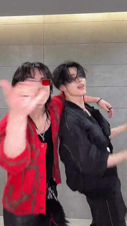 this duo....mah God🥵 #viral #niki #hyunjin #skzz #enhypen #chkchkboom #fypシ゚viral