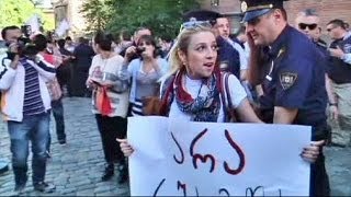 Protesters clash over Russia in Tblisi, Georgia