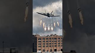 Simulation of an unstoppable modern fighter jet.
