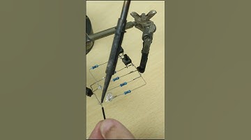 Latch switch circuit with transistor
