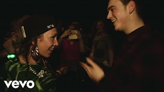 Slongs Dievanongs - Danse Me A (Official Video)