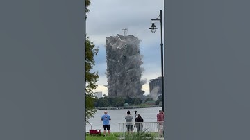 This is the cleanest building demolition ever😯 #shorts