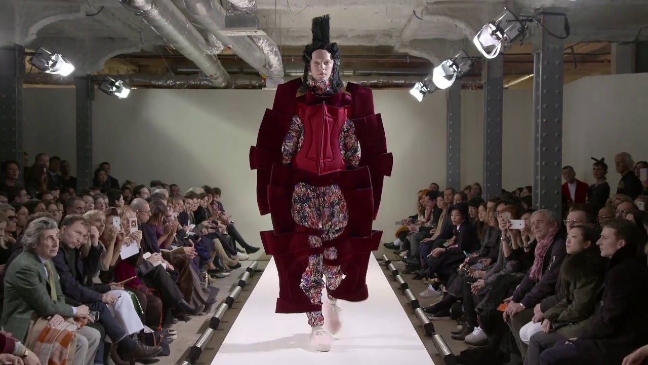 COMME des GARÇONS Autumn / Winter 2016 - 2017 - YouTube