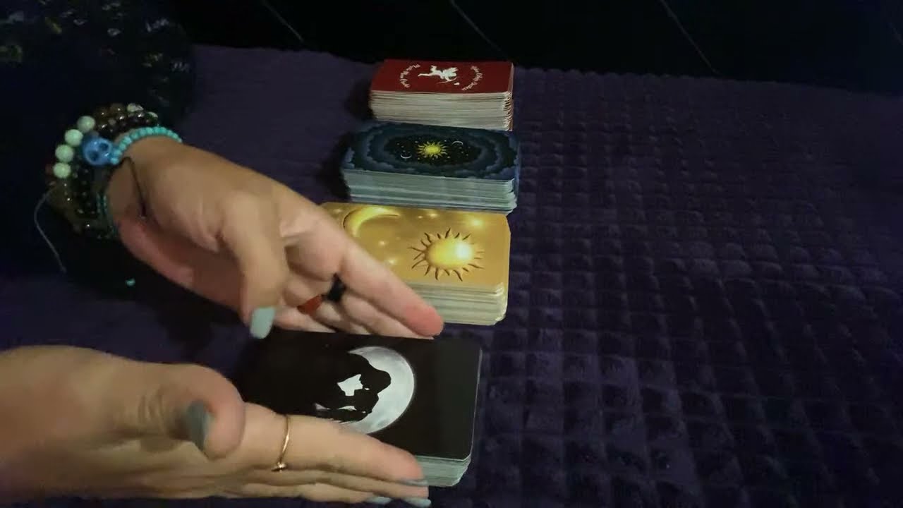 1.Bölüm Aklındaki Kişinin ismini 3 kez Söyle Bilinçaltı Durumunu Öğren Tarot 👉🏼