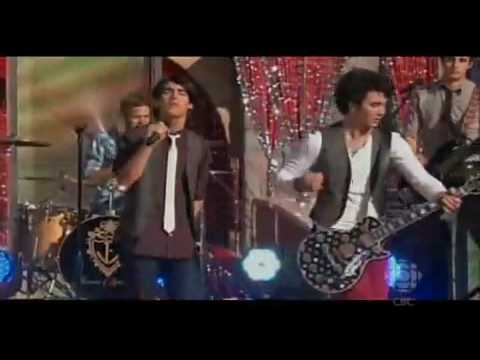 Jonas Brothers performing at the X-Mas Parade 2008