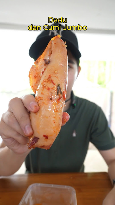 Makan cumi jumbo 5 kali suap