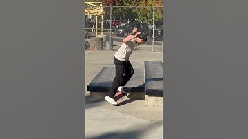 The sliding process of a Front Nose! #skateboarding #noseslide #skateboard #process #frontside