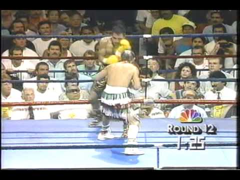 Tony "The Tiger" Lopez vs Jorge "El Maromero" Paez...