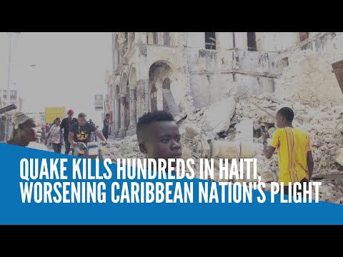 Quake kills hundreds in Haiti, worsening Caribbean nation's plight