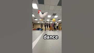 We tried the viral chicken dance 🤣 🐔 #viraldance #dance #shorts #shortsdance #funny #chickendance